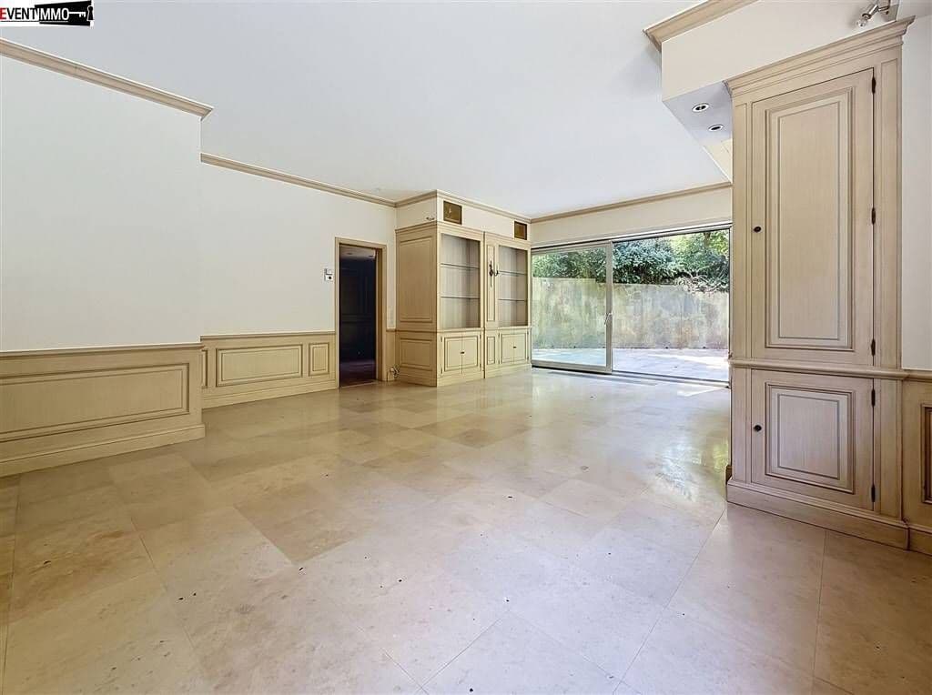 Rez-De-Chaussée à vendre à Avenue de Tervueren 380 Woluwe-Saint-Pierre