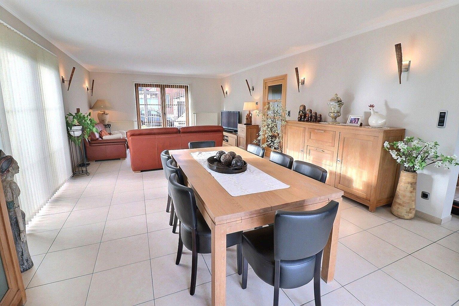 Villa à vendre à rue des Ecoles 112 Fontaine-l'Évêque